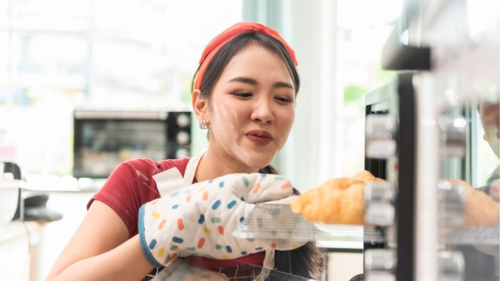 Quy định khám sức khỏe cho nhân viên bếp